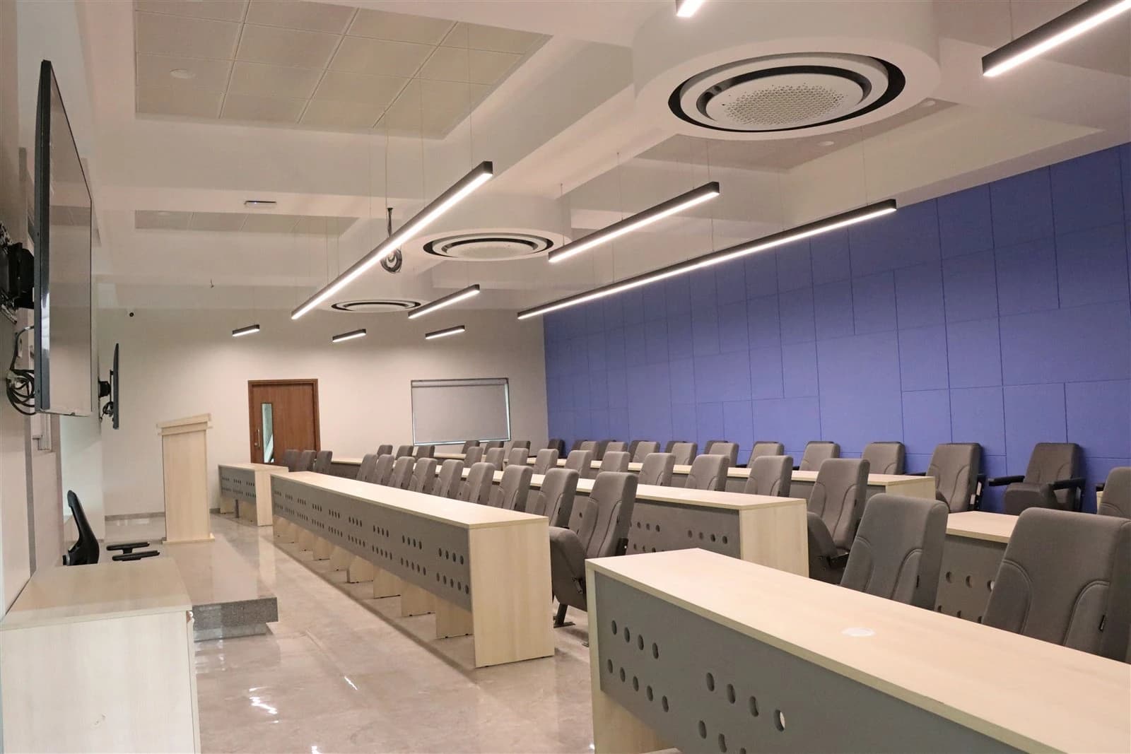Quantum computing laboratory